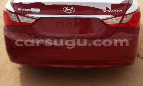 Sayi Sabo Hyundai Sonata Red Mota in Ouagadougou a Burkina Faso Sayi Sabo Hyundai Sonata Red Mota in Ouagadougou a Burkina Faso