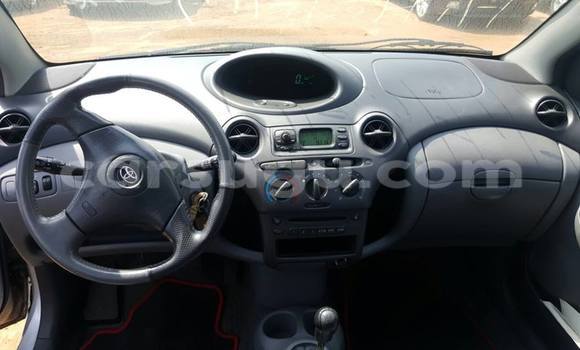 Sayi Sabo Toyota Yaris Azurfa Mota in Ouagadougou a Burkina Faso Sayi Sabo Toyota Yaris Azurfa Mota in Ouagadougou a Burkina Faso