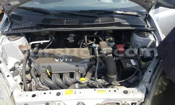 Sayi Sabo Toyota Yaris Azurfa Mota in Ouagadougou a Burkina Faso Sayi Sabo Toyota Yaris Azurfa Mota in Ouagadougou a Burkina Faso