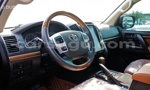 Sayi Imported Toyota Land Cruiser Black Mota in Import - Dubai a Burkina Faso Sayi Imported Toyota Land Cruiser Black Mota in Import - Dubai a Burkina Faso