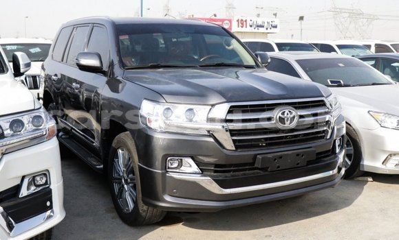 Sayi Imported Toyota Land Cruiser Black Mota in Import - Dubai a Burkina Faso Sayi Imported Toyota Land Cruiser Black Mota in Import - Dubai a Burkina Faso