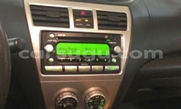 Acheter Neuf Voiture Toyota Yaris Gris à Ouagadougou, Burkina-Faso Acheter Neuf Voiture Toyota Yaris Gris à Ouagadougou, Burkina-Faso