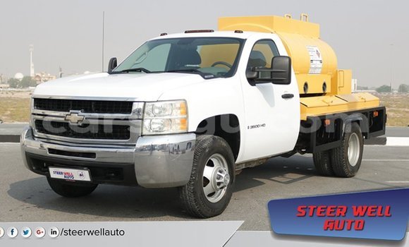 Sayi Imported Chevrolet Silverado White Mota in Import - Dubai a Burkina Faso