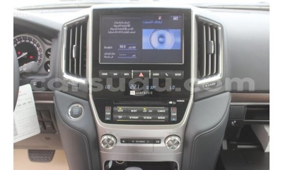 Buy Import Toyota Land Cruiser White Car in Import - Dubai in Burkina Faso Buy Import Toyota Land Cruiser White Car in Import - Dubai in Burkina Faso