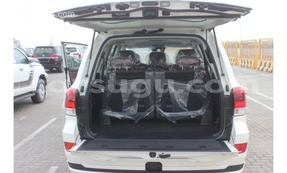 Buy Import Toyota Land Cruiser White Car in Import - Dubai in Burkina Faso Buy Import Toyota Land Cruiser White Car in Import - Dubai in Burkina Faso