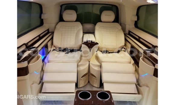 Sayi Imported Mercedes-Benz 250 Black Mota in Import - Dubai a Burkina Faso Sayi Imported Mercedes-Benz 250 Black Mota in Import - Dubai a Burkina Faso