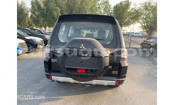 Acheter Import Voiture Mitsubishi Pajero Noir à Import - Dubai, Burkina-Faso Acheter Import Voiture Mitsubishi Pajero Noir à Import - Dubai, Burkina-Faso