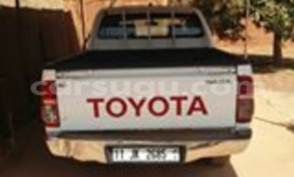 Acheter Neuf Voiture Toyota Hilux Blanc à Ouagadougou, Burkina-Faso Acheter Neuf Voiture Toyota Hilux Blanc à Ouagadougou, Burkina-Faso
