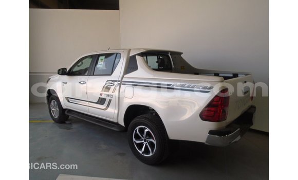 Buy Import Toyota Hilux White Car in Import - Dubai in Burkina Faso Buy Import Toyota Hilux White Car in Import - Dubai in Burkina Faso