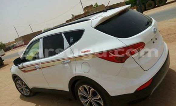 Sayi Sabo Hyundai Santa Fe White Mota in Ouagadougou a Burkina Faso Sayi Sabo Hyundai Santa Fe White Mota in Ouagadougou a Burkina Faso