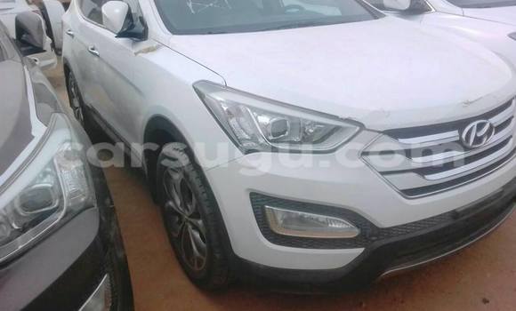 Sayi Sabo Hyundai Santa Fe White Mota in Ouagadougou a Burkina Faso Sayi Sabo Hyundai Santa Fe White Mota in Ouagadougou a Burkina Faso