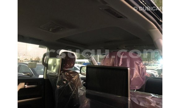 Acheter Import Voiture Toyota Land Cruiser Noir à Import - Dubai, Burkina-Faso Acheter Import Voiture Toyota Land Cruiser Noir à Import - Dubai, Burkina-Faso