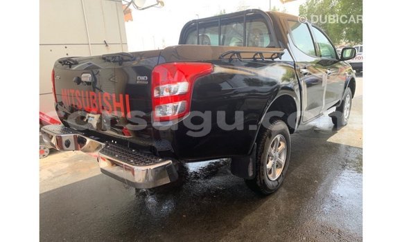 Acheter Import Voiture Mitsubishi L200 Noir à Import - Dubai, Burkina-Faso Acheter Import Voiture Mitsubishi L200 Noir à Import - Dubai, Burkina-Faso
