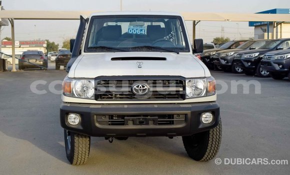 Buy Import Toyota Land Cruiser Beige Car in Import - Dubai in Burkina Faso Buy Import Toyota Land Cruiser Beige Car in Import - Dubai in Burkina Faso