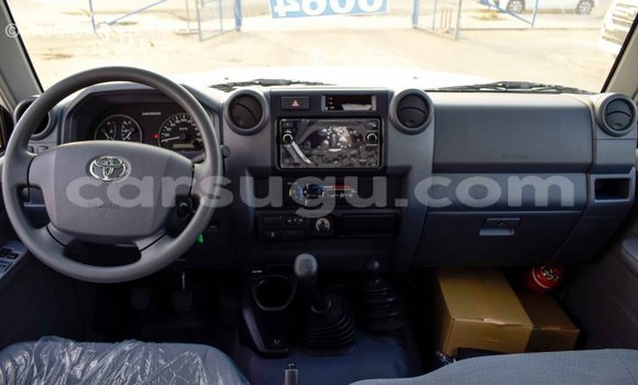 Buy Import Toyota Land Cruiser Beige Car in Import - Dubai in Burkina Faso Buy Import Toyota Land Cruiser Beige Car in Import - Dubai in Burkina Faso