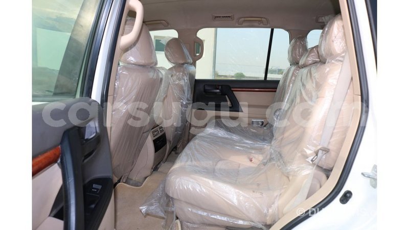 Big with watermark toyota land cruiser burkina faso import dubai 4697