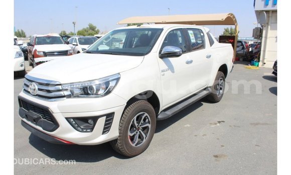 Acheter Import Voiture Toyota Hilux Blanc à Import - Dubai, Burkina-Faso Acheter Import Voiture Toyota Hilux Blanc à Import - Dubai, Burkina-Faso