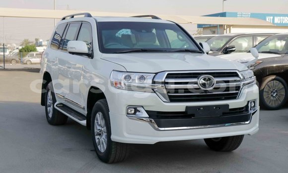 Buy Import Toyota Land Cruiser White Car in Import - Dubai in Burkina Faso Buy Import Toyota Land Cruiser White Car in Import - Dubai in Burkina Faso