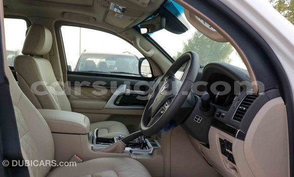 Buy Import Toyota Land Cruiser White Car in Import - Dubai in Burkina Faso Buy Import Toyota Land Cruiser White Car in Import - Dubai in Burkina Faso