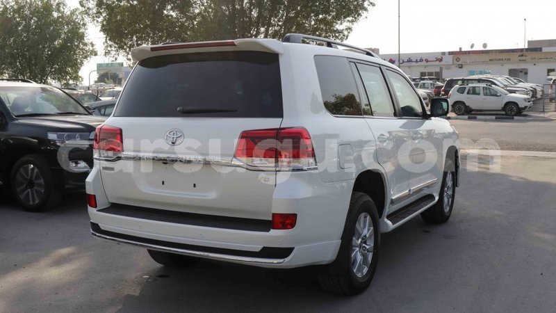 Big with watermark toyota land cruiser burkina faso import dubai 4719