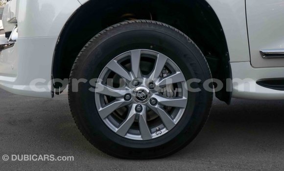 Buy Import Toyota Land Cruiser White Car in Import - Dubai in Burkina Faso Buy Import Toyota Land Cruiser White Car in Import - Dubai in Burkina Faso