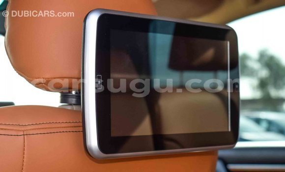 Sayi Imported Toyota Land Cruiser White Mota in Import - Dubai a Burkina Faso Sayi Imported Toyota Land Cruiser White Mota in Import - Dubai a Burkina Faso