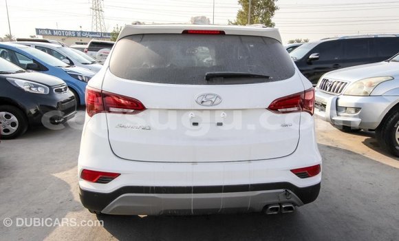 Acheter Import Voiture Hyundai Santa Fe Blanc à Import - Dubai, Burkina-Faso Acheter Import Voiture Hyundai Santa Fe Blanc à Import - Dubai, Burkina-Faso
