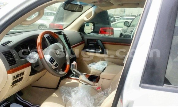 Sayi Imported Toyota Land Cruiser Sauran Mota in Import - Dubai a Burkina Faso Sayi Imported Toyota Land Cruiser Sauran Mota in Import - Dubai a Burkina Faso