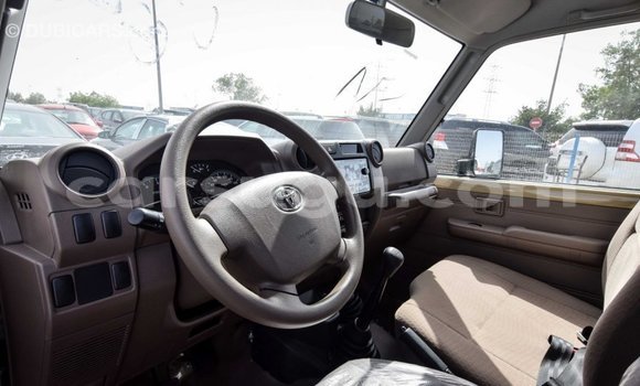 Buy Import Toyota Land Cruiser Beige Car in Import - Dubai in Burkina Faso Buy Import Toyota Land Cruiser Beige Car in Import - Dubai in Burkina Faso