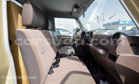 Buy Import Toyota Land Cruiser Beige Car in Import - Dubai in Burkina Faso Buy Import Toyota Land Cruiser Beige Car in Import - Dubai in Burkina Faso