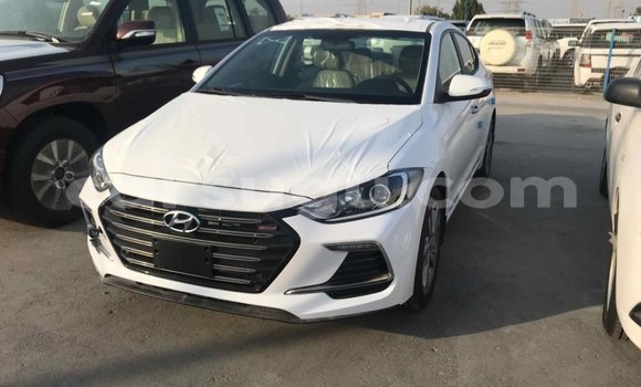 Sayi Imported Hyundai Elantra White Mota in Import - Dubai a Burkina Faso Sayi Imported Hyundai Elantra White Mota in Import - Dubai a Burkina Faso