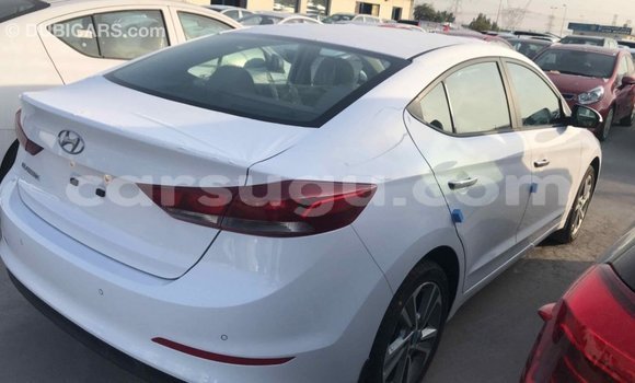 Sayi Imported Hyundai Elantra White Mota in Import - Dubai a Burkina Faso Sayi Imported Hyundai Elantra White Mota in Import - Dubai a Burkina Faso