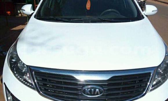 Acheter Occasion Voiture Kia Sportage Blanc à Ouagadougou, Burkina-Faso Acheter Occasion Voiture Kia Sportage Blanc à Ouagadougou, Burkina-Faso