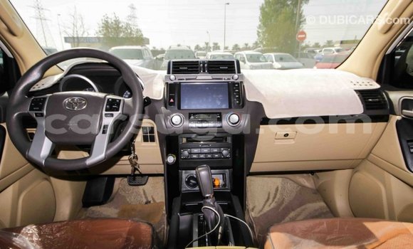 Sayi Imported Toyota Prado White Mota in Import - Dubai a Burkina Faso Sayi Imported Toyota Prado White Mota in Import - Dubai a Burkina Faso