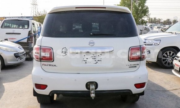 Sayi Imported Nissan Patrol White Mota in Import - Dubai a Burkina Faso Sayi Imported Nissan Patrol White Mota in Import - Dubai a Burkina Faso
