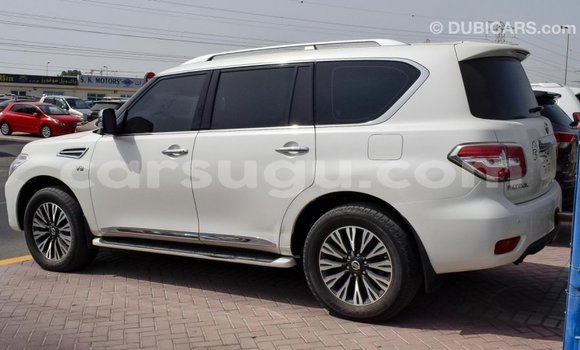 Sayi Imported Nissan Patrol White Mota in Import - Dubai a Burkina Faso Sayi Imported Nissan Patrol White Mota in Import - Dubai a Burkina Faso