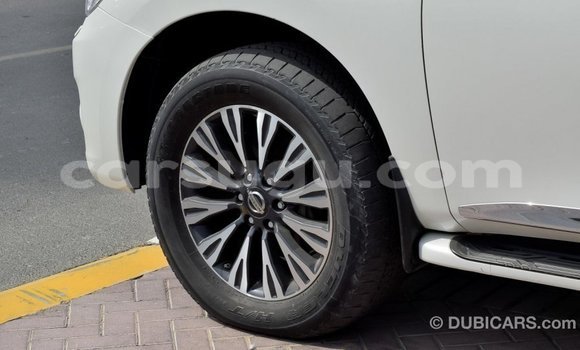 Sayi Imported Nissan Patrol White Mota in Import - Dubai a Burkina Faso Sayi Imported Nissan Patrol White Mota in Import - Dubai a Burkina Faso