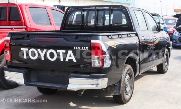 Sayi Imported Toyota Hilux Black Mota in Import - Dubai a Burkina Faso Sayi Imported Toyota Hilux Black Mota in Import - Dubai a Burkina Faso