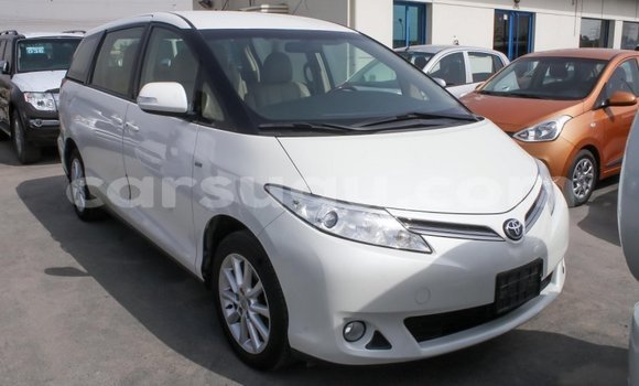 Sayi Imported Toyota Previa White Mota in Import - Dubai a Burkina Faso Sayi Imported Toyota Previa White Mota in Import - Dubai a Burkina Faso
