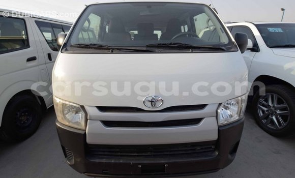 Sayi Imported Toyota Hiace White Mota in Import - Dubai a Burkina Faso Sayi Imported Toyota Hiace White Mota in Import - Dubai a Burkina Faso