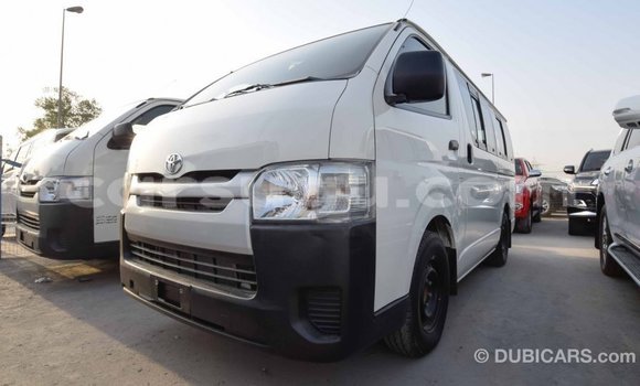 Sayi Imported Toyota Hiace White Mota in Import - Dubai a Burkina Faso Sayi Imported Toyota Hiace White Mota in Import - Dubai a Burkina Faso