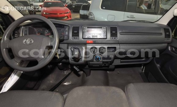 Sayi Imported Toyota Hiace White Mota in Import - Dubai a Burkina Faso Sayi Imported Toyota Hiace White Mota in Import - Dubai a Burkina Faso