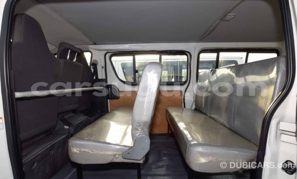 Sayi Imported Toyota Hiace White Mota in Import - Dubai a Burkina Faso Sayi Imported Toyota Hiace White Mota in Import - Dubai a Burkina Faso
