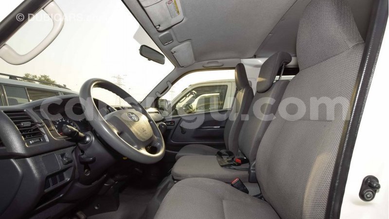 Big with watermark toyota hiace burkina faso import dubai 4784