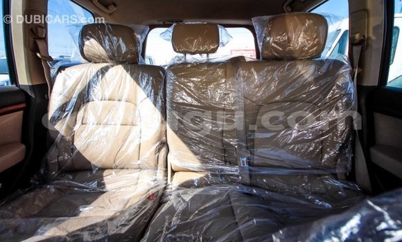 Sayi Imported Toyota Land Cruiser White Mota in Import - Dubai a Burkina Faso Sayi Imported Toyota Land Cruiser White Mota in Import - Dubai a Burkina Faso