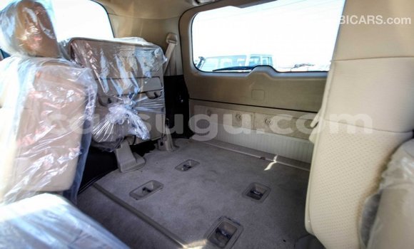 Sayi Imported Toyota Land Cruiser White Mota in Import - Dubai a Burkina Faso Sayi Imported Toyota Land Cruiser White Mota in Import - Dubai a Burkina Faso