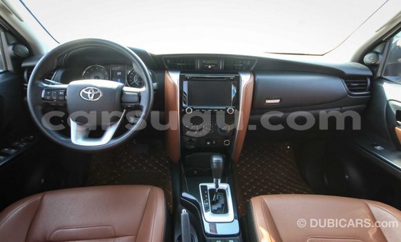 Acheter Import Voiture Toyota Fortuner Blanc à Import - Dubai, Burkina-Faso Acheter Import Voiture Toyota Fortuner Blanc à Import - Dubai, Burkina-Faso