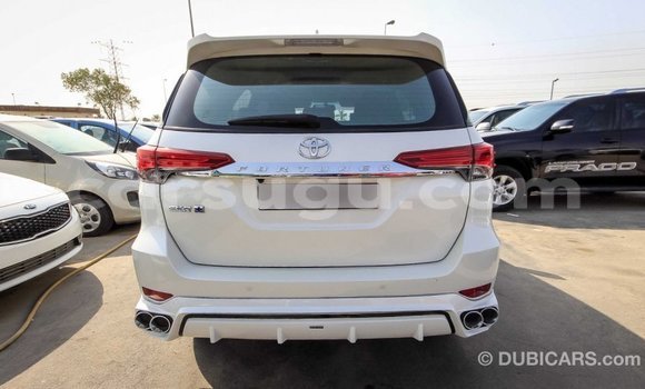 Acheter Import Voiture Toyota Fortuner Blanc à Import - Dubai, Burkina-Faso Acheter Import Voiture Toyota Fortuner Blanc à Import - Dubai, Burkina-Faso