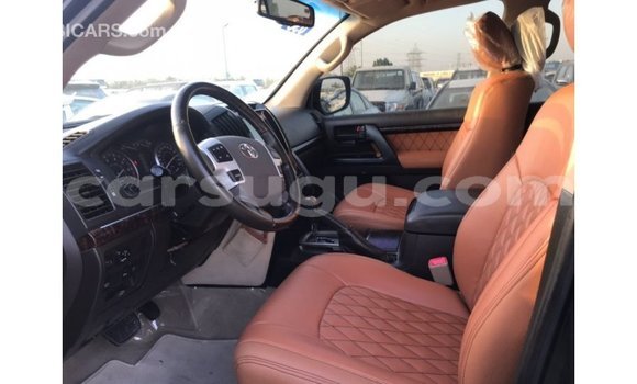 Sayi Imported Toyota Land Cruiser Black Mota in Import - Dubai a Burkina Faso Sayi Imported Toyota Land Cruiser Black Mota in Import - Dubai a Burkina Faso