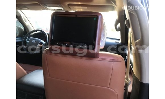 Sayi Imported Toyota Land Cruiser Black Mota in Import - Dubai a Burkina Faso Sayi Imported Toyota Land Cruiser Black Mota in Import - Dubai a Burkina Faso